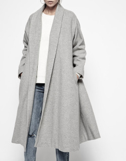 blanq-noirette:  Oversized Grey Coat 