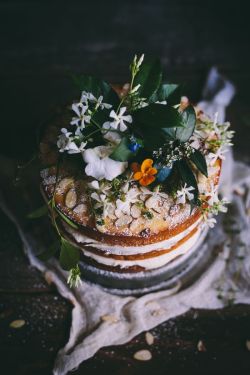 moonandtrees:   Orange Almond Cake with an Orange Blossom Buttercream