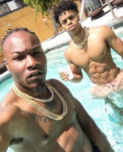 missnlinc:  Splash 💦  Yes sexy brothers