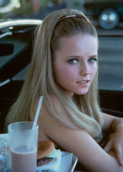 loutigergirl99:  Cheryl Tiegs   Oh, man.