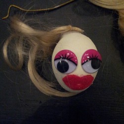 Eggy Gaga.