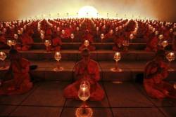 Ad infinitum (Buddhist monks pray at the Wat Phra Dhammakaya