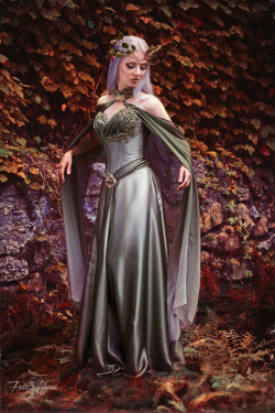 valkyriethais:  Elven Dress by Lillyxandra  