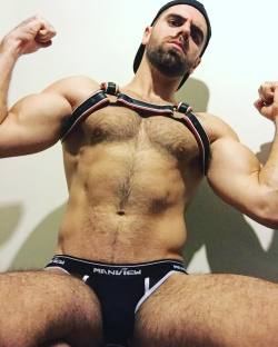 Follow my two hairy men blogs:http://sambrcln.tumblr.comhttp://hairysex.tumblr.com