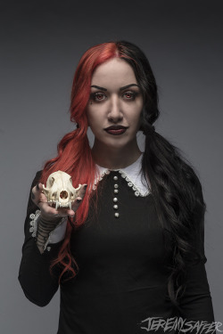 night-cr4wlers:  Ash Costello of New Years Day Shot by: Jeremy