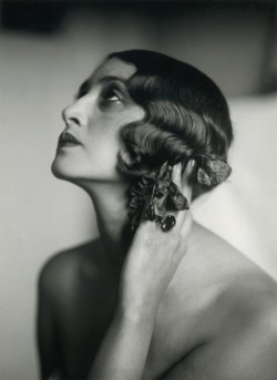 fawnvelveteen:   Portrait of Renée Perle by Jacques-Henri Lartigue,