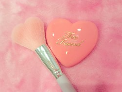 dollydisorder:Too Faced Blush