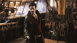 mindyourhelm:  happilycaptainswan:  This does things to me. 