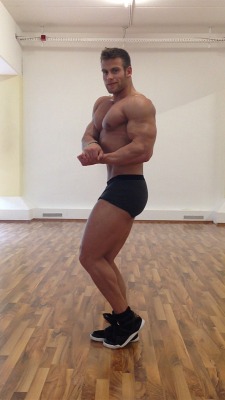 traveladdict227:   A very recent pic of 22 years old bodybuilder