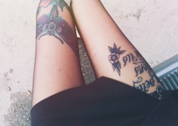 beat-heart:  I added some small tattoos on my thigh last week.