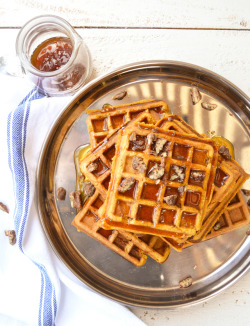 tinykitchenvegan:Vegan Pumpkin Waffles & Cider Maple Syrup