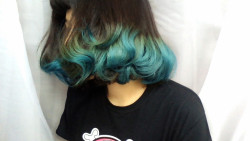 michellemoe:  ~ my hair = ocean waves ~