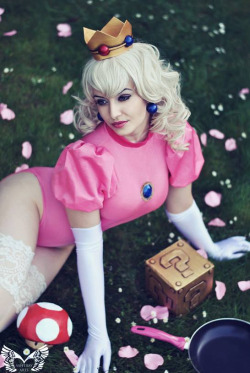 cosplayblog:  Gaming Week #4 (Aftermath Day):  Princess Peach
