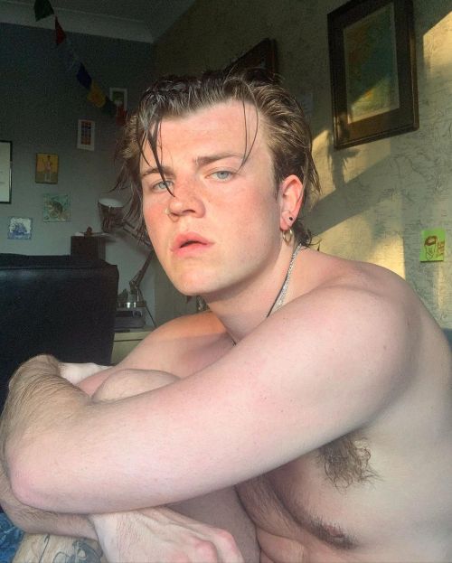 hairysweatysmelly.tumblr.com/post/639993201027088385/