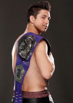 lasskickingwithstyle:T.J. Perkins shows off the WWE Cruiserweight