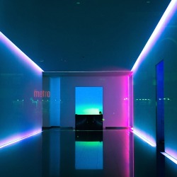 sleazeburger:  Turrell in NYC 