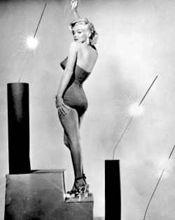 alwaysmarilynmonroe:  Marilyn by Bert Reisfeld in 1953.  