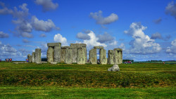 just-wanna-travel:  Stonehenge, England, UK  i NEED to see this
