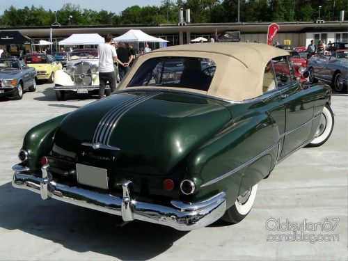frenchcurious:Pontiac Silver Streak Convertible 1949. -source