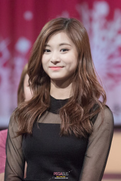 favidols-tzuyu:  TWICE - Tzuyu 