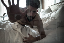 RESERVATIONS : LEVI SEVEN (white sheets) a photo series on the