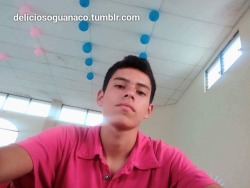 deliciosoguanaco:  ● Más fotos de Kevin, hetero adolescente