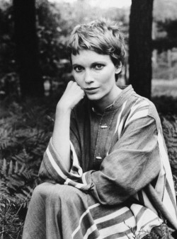 blueberrymodern:  Mia Farrow by Alfred Eisenstaedt  