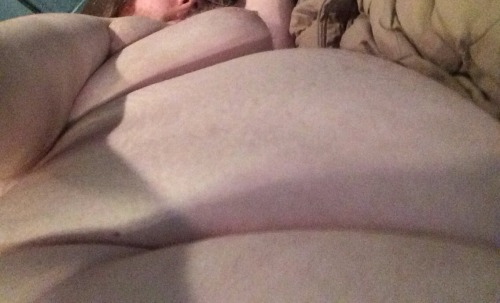 bigfatdwaggie:  Feelin the fats today, soooooooooâ€¦ Pictchas   Luverly