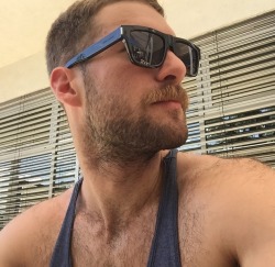 What brand of sunglasses are those?