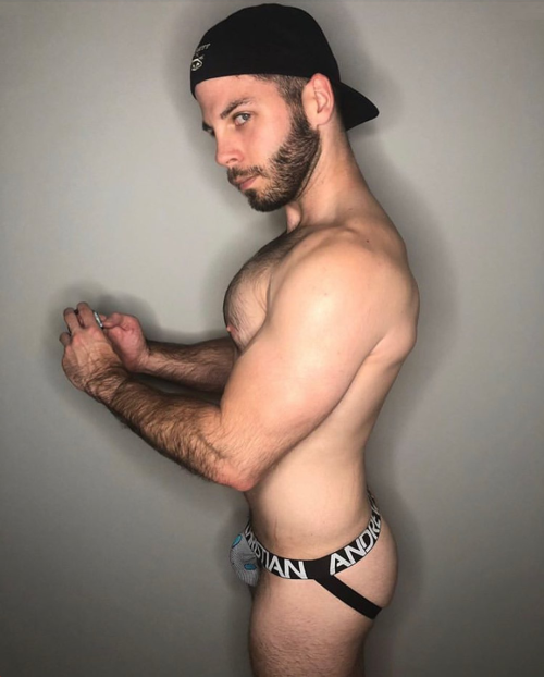 Love me harder😏