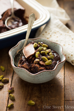 guardians-of-the-food:  Earl Grey Brownie Pudding