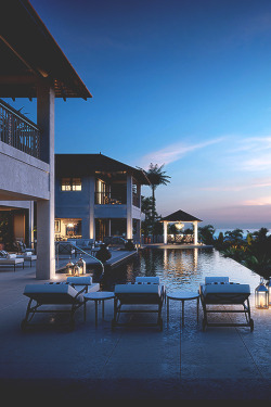 wearevanity:  Platinum Bay // By  Arc Media // WeAreVanity 