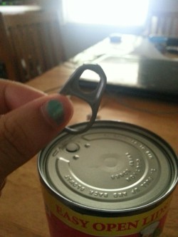 puflwiz:  ribbonflies:  I’M SO MAD RIGHT NOW  EASY OPEN LIDS