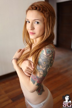 locuracompulsiva:  Review of “lolita” for SuicideGirls by