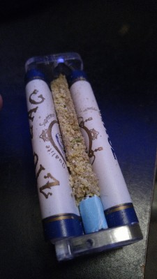 weed-breath:  Kief and crumble party joint 