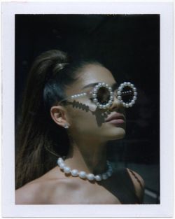 ariana-news:@allthingsmean: pearl vida