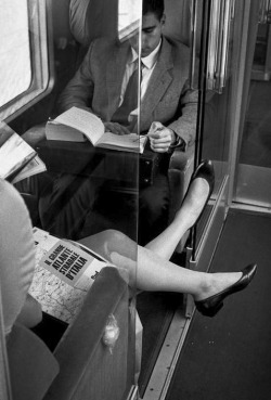 La lettura in treno  Italy 1991  Photo: Ferdinando Scianna 