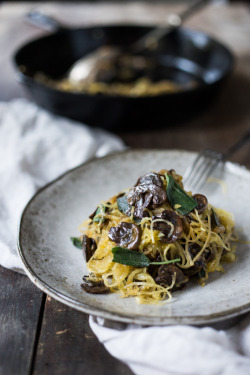 beautifulpicturesofhealthyfood: Roasted spaghetti squash with