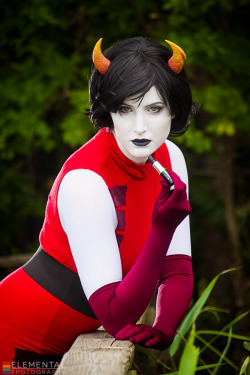 yaexrae:  I am a serious cosplayer -or- Why I shouldn’t be