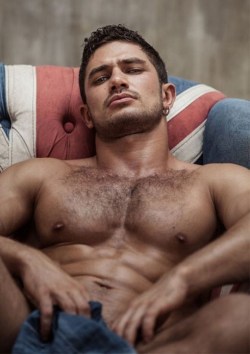 dnamagazine:  Today’s DNA Hunk of the Day is Dato Foland. Check