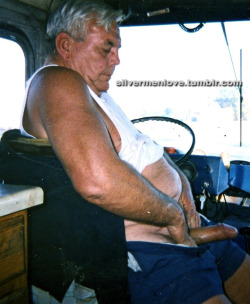 oldermenfucking:  I have a weakness for truckers…