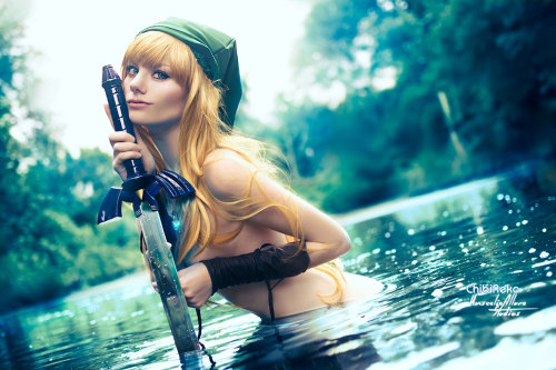 kassandraphoto: Something Something… knows how to handle a Master Sword?LoL GenderBend Link is the lovely ChibiNekoCosplay! We shot this as a warmup to her first ever nudes *dabs tears* So proud So proud  Thinking I might have her sign some prints