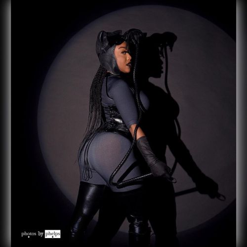 @asiammkaycharnay  and her curvy Catwoman costume., make sure