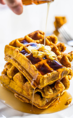 guardians-of-the-food:  Pumpkin Waffles