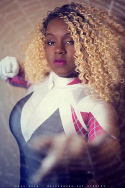 superheroesincolor:  Spider Gwen #Cosplay by  A Stylish Jedi