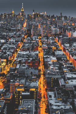 visualechoess:  New York City at night | Photographer