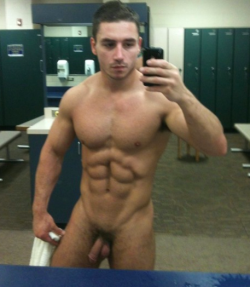 dudes-at-noon:  Marc Dylan