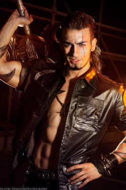 illjumpyourbones: Gladiolus  cosplay by Leon Chiro