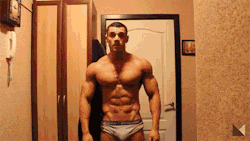 underlads:  The hottest guys in their underwear at UNDERLADS