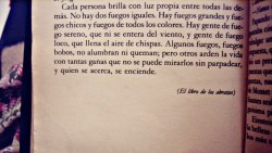 Cada persona brilla con luz propia entre todas las demás. No